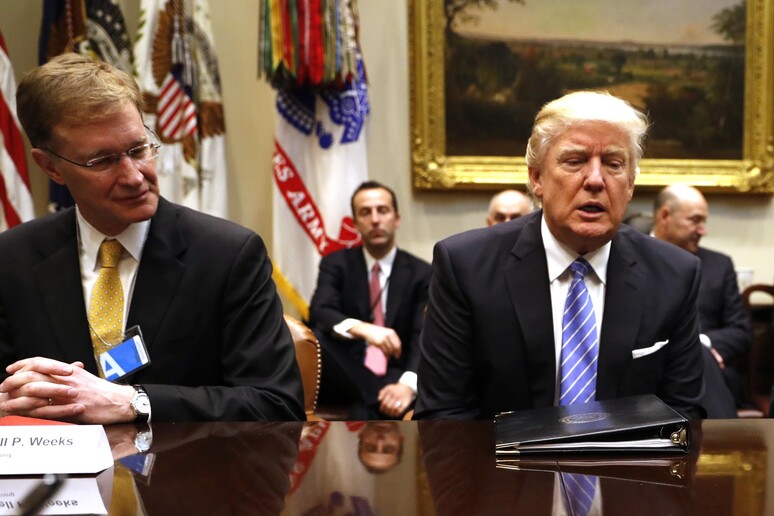 Donald Trump nella Roosevelt Room alla Casa Bianca incontra i leader del business © ANSA/AP