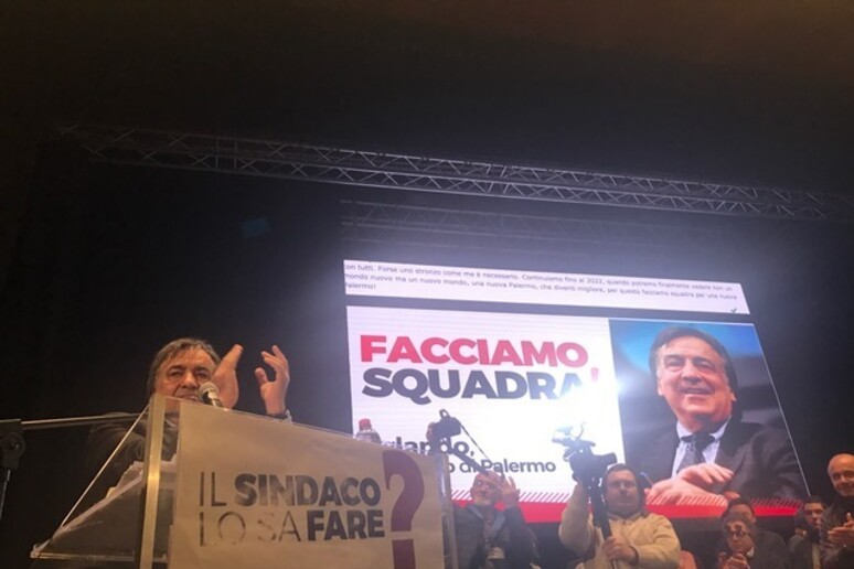 Leoluca Orlando alla manifestazione di apertura della campagna elettorale a Palermo - RIPRODUZIONE RISERVATA