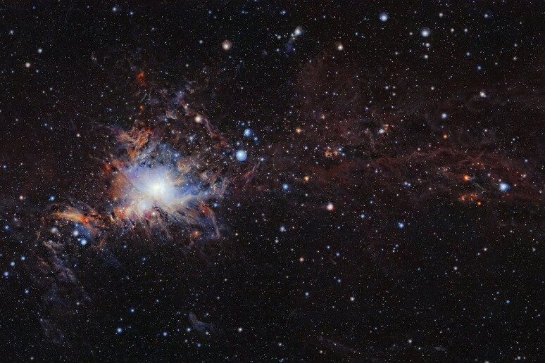 Embrioni di galassie e giovani stelle sono stati osservati per la prima volta nel Complesso di Orione dal super-telescopio Vista, dell 'Osservatorio Europeo Meridionale (ESO) (fonte: ESO/VISION survey) - RIPRODUZIONE RISERVATA