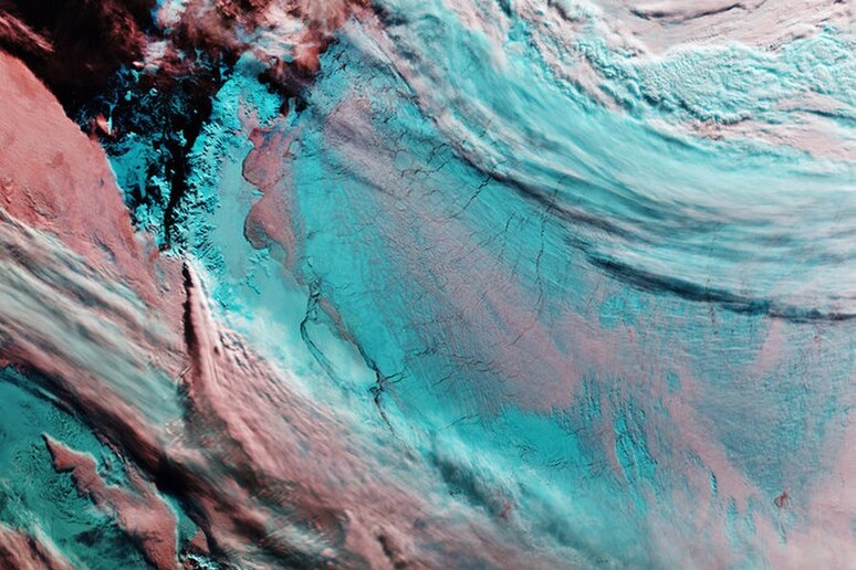 Il ghiacciaio Larsen, in Antartide (fonte: Copernicus Sentinel data 2017, ESA) - RIPRODUZIONE RISERVATA