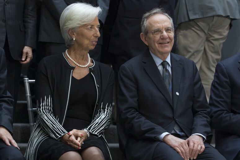 Christine Lagarde e Pier Carlo Padoan in una foto d 'archivio © ANSA/EPA