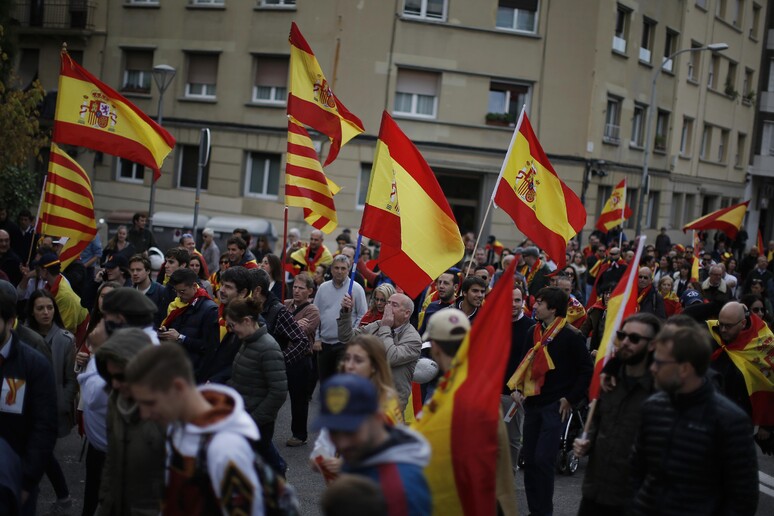 Manifestazioni contro l 'indipendenza della Catalogna © ANSA/AP