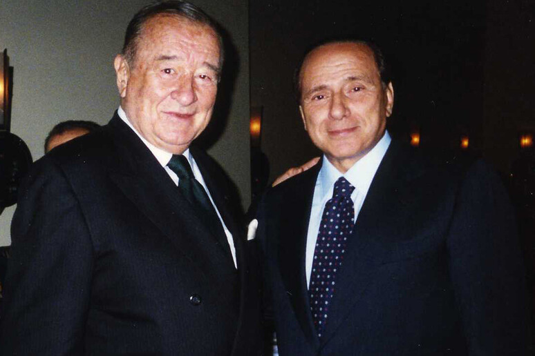 Sirio Maccioni e Silvio Berlusconi - RIPRODUZIONE RISERVATA