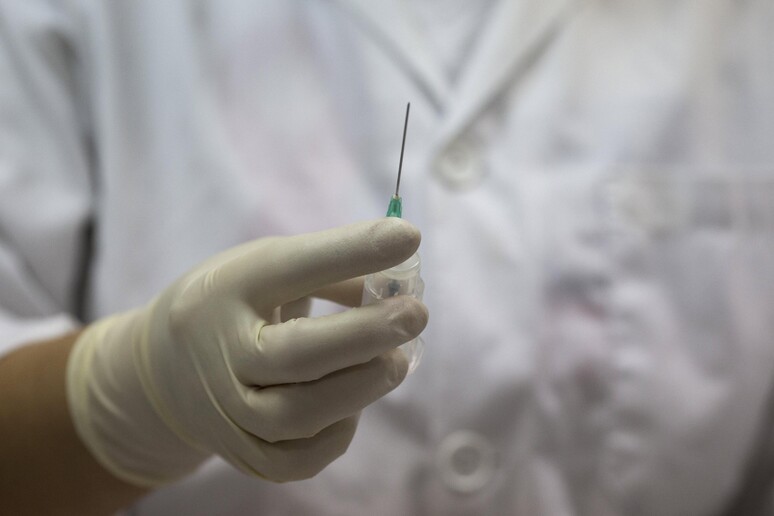 Risposta immunitaria da vaccino Hiv, ora test su 2300 persone - RIPRODUZIONE RISERVATA