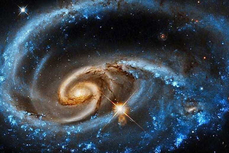 Un 'immagine tratta dal sito del Miur che ha ospitato in streaming la diretta per l 'annuncio delle nuove scoperte sulle onde gravitazionali e sulla nuova astronomia - RIPRODUZIONE RISERVATA