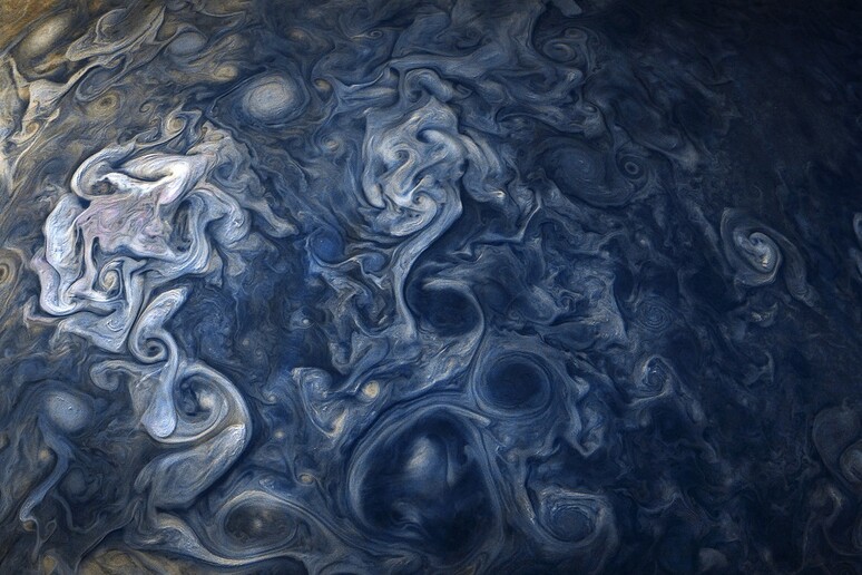 Le nubi di Giove riprese dalla sonda Juno (fonte: NASA/JPL-Caltech/SwRI/MSSS/Gerald Eichstädt/ Seán Doran) - RIPRODUZIONE RISERVATA