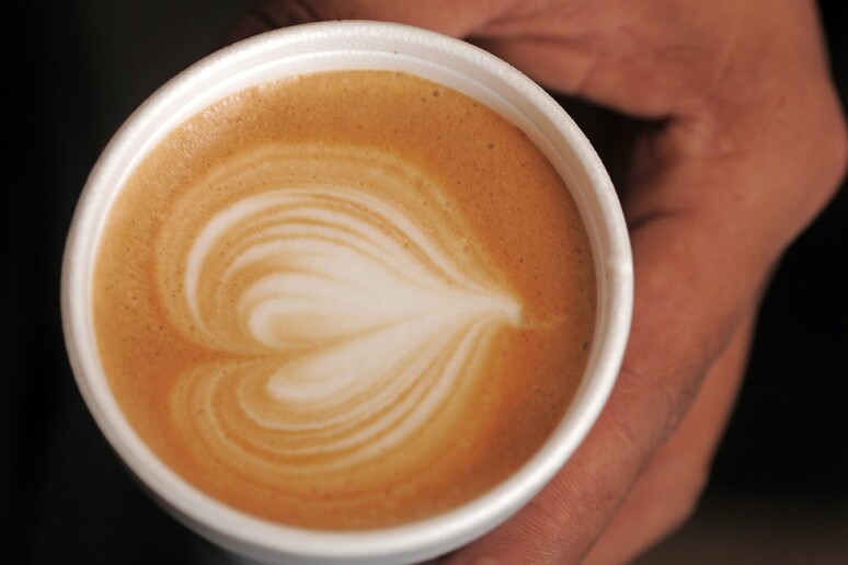 Caffè non incide su rischio tumore ma aumenta quello cuore - RIPRODUZIONE RISERVATA