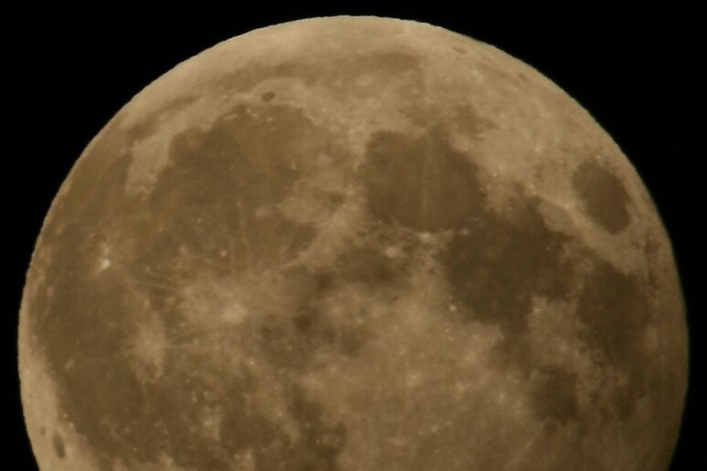 Eclissi di Luna di penombra del marzo 2006 - RIPRODUZIONE RISERVATA