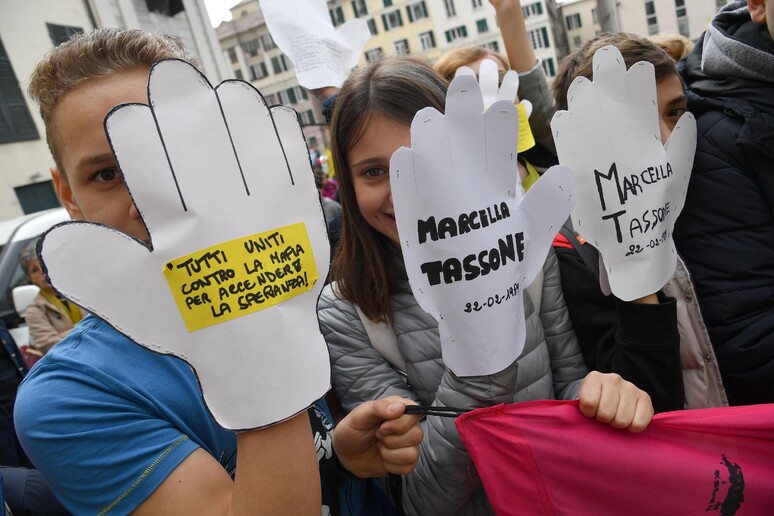 Marcia in ricordo delle vittime delle mafie a Genova - RIPRODUZIONE RISERVATA