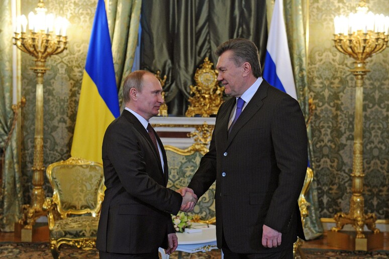 Vladimir Putin (sin.) e Viktor Yanukovich, FOTO DI ARCHIVIO - RIPRODUZIONE RISERVATA