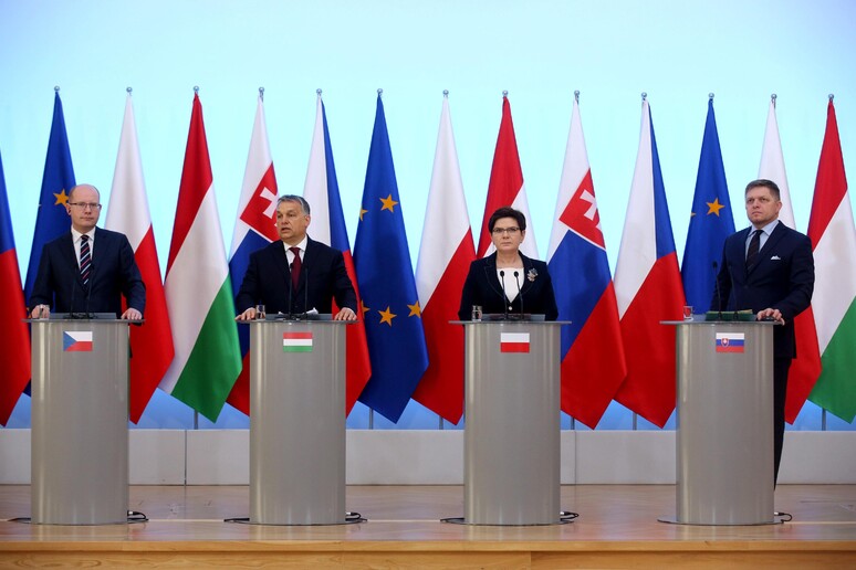 La riunione dei paesi del gruppo Visegrad © ANSA/EPA