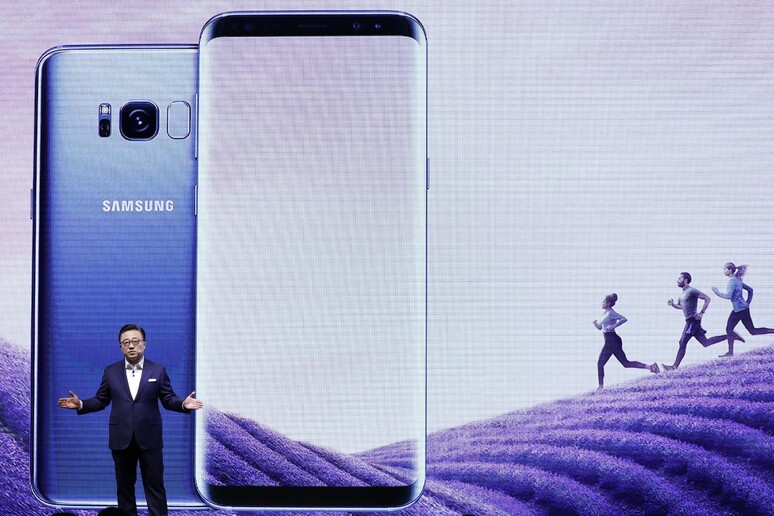 Samsung, boom prevendite per Galaxy S8 - RIPRODUZIONE RISERVATA