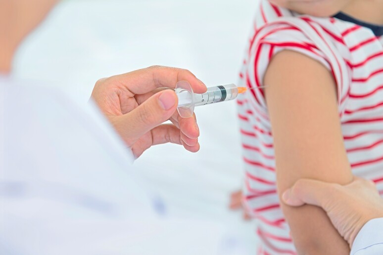 Alice, mamma social è per vaccini obbligatori - RIPRODUZIONE RISERVATA