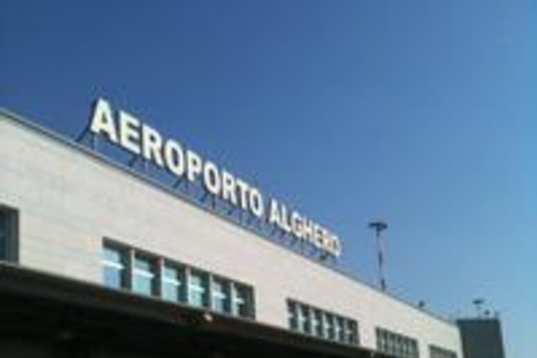 Aeroporto Alghero - RIPRODUZIONE RISERVATA