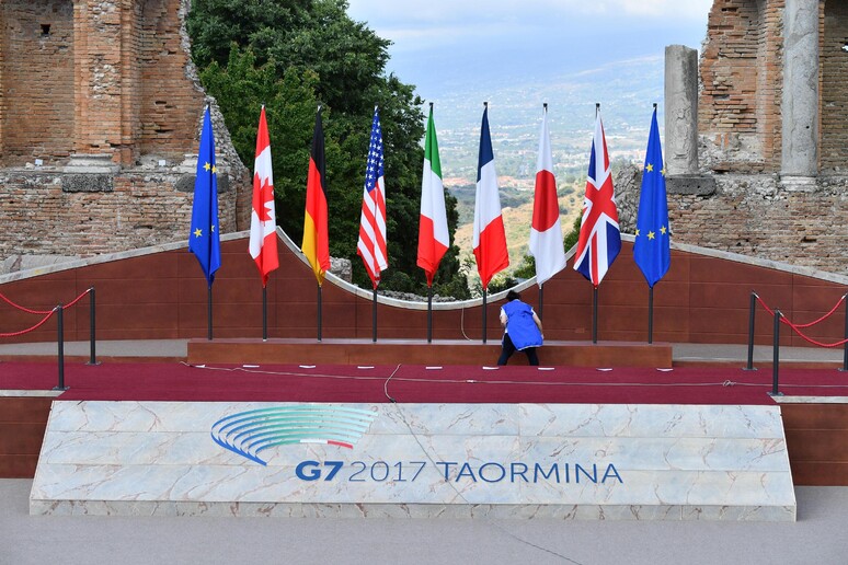 Al via il vertice del G7 a Taormina, in agenda terrorismo, migranti, clima e commercio -     RIPRODUZIONE RISERVATA