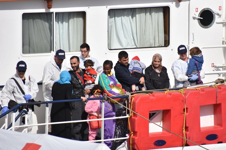 Ottanta migranti morti in naufragio nel Mediterraneo - RIPRODUZIONE RISERVATA