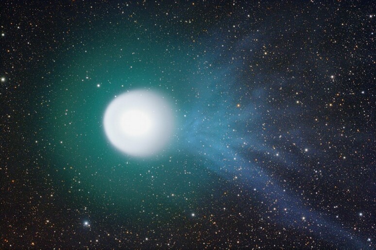 L 'ossigeno molecolare delle comete non è  'antico ', ma viene prodotto per effetto dell 'esposizione ai raggi ultravioletti (fonte: Iván Éder) - RIPRODUZIONE RISERVATA