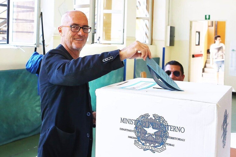 Il candidato sindaco alla Spezia Manfredini - RIPRODUZIONE RISERVATA