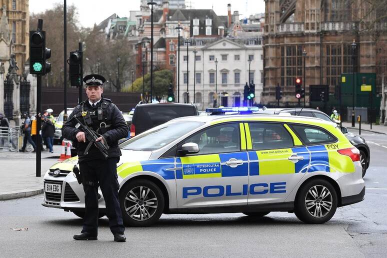 Polizia a Londra - RIPRODUZIONE RISERVATA