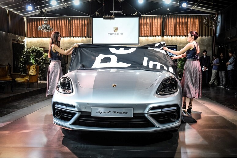 Porsche richiama oltre 500 Panamera in Cina - RIPRODUZIONE RISERVATA
