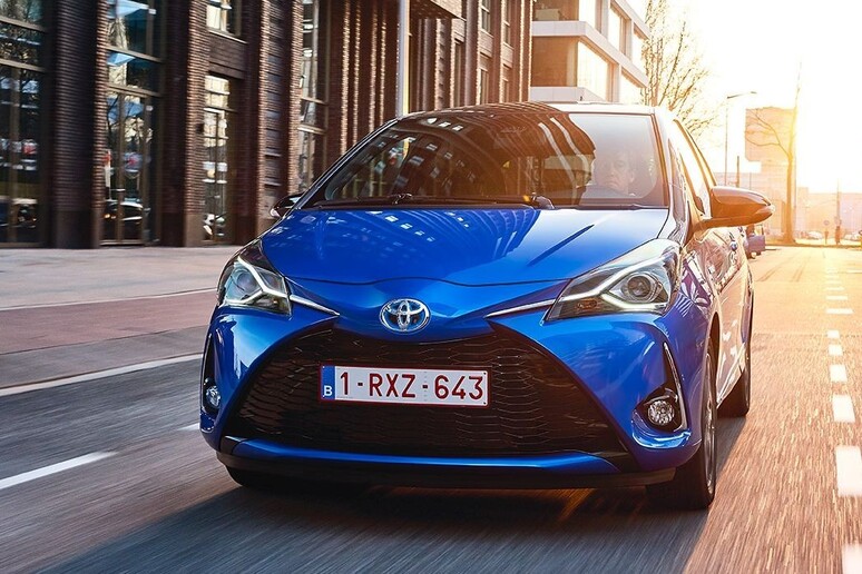 Toyota lancia Pay Per Drive, finanziamento per l 'ibrido © ANSA/ufficio stampa toyota