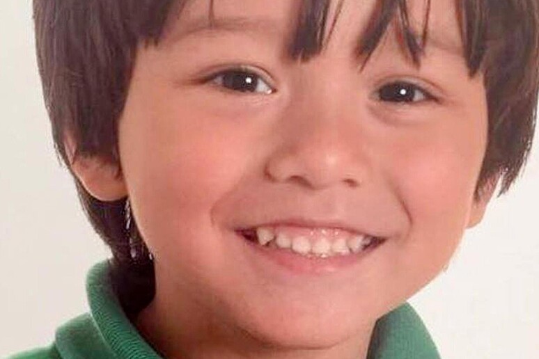 Addio a Julian, il bimbo di 7 anni è tra le vittime - RIPRODUZIONE RISERVATA