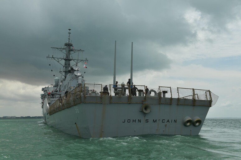 USS John S. McCain - RIPRODUZIONE RISERVATA