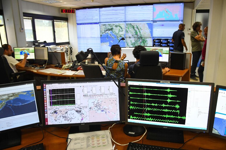 La sala monitoraggio sismico dellIstituto Nazionale di Geofisica e Vulcanologia (Ingv) - RIPRODUZIONE RISERVATA