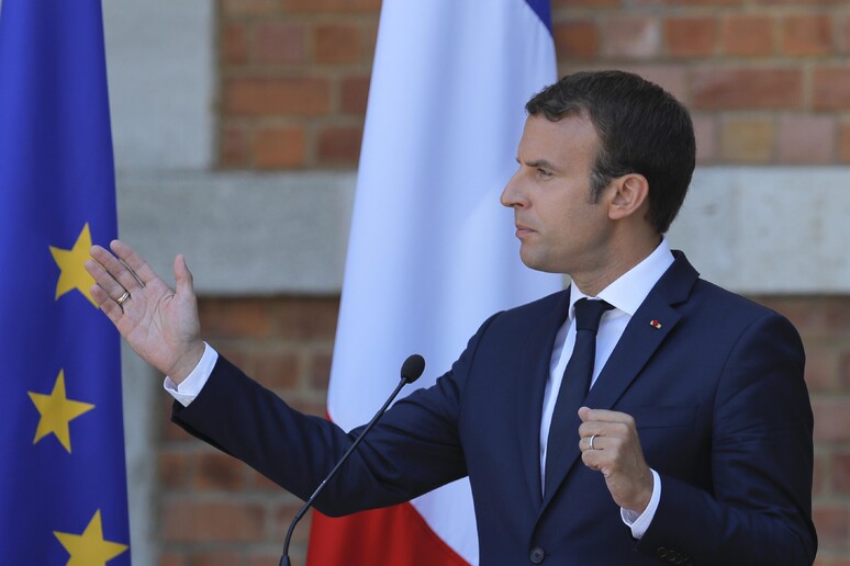 Macron crolla nei sondaggio, è al 40% © ANSA/AP