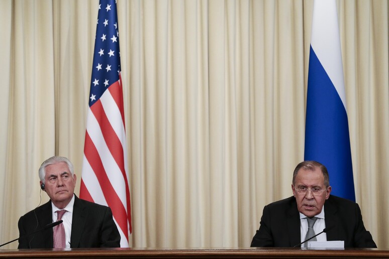 Sergey Lavrov e Rex Tillerson in una foto d 'archivio © ANSA/AP