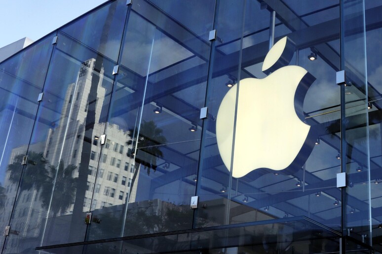 Apple a Qualcomm, iPhone resta disponibile in Cina - RIPRODUZIONE RISERVATA