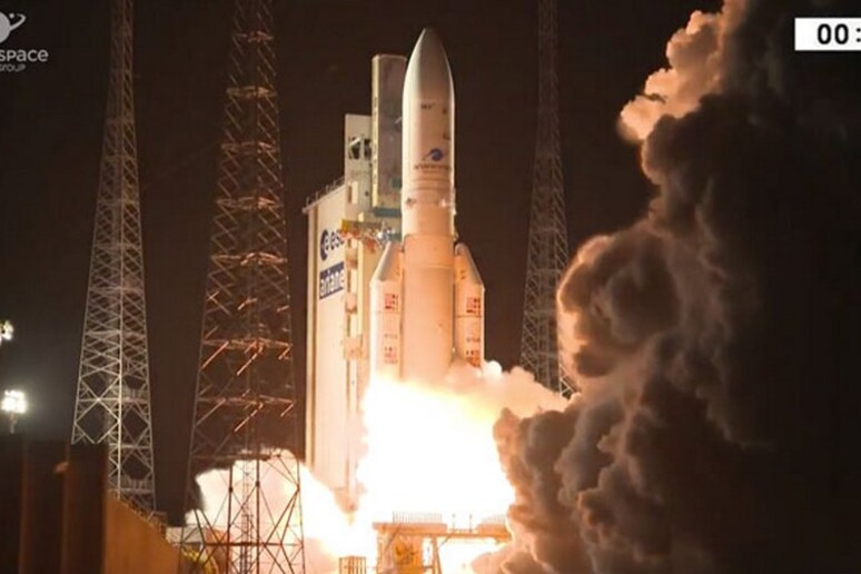 Lancio con brivido per il razzo Ariane 5 (fonte: Arianespace) - RIPRODUZIONE RISERVATA