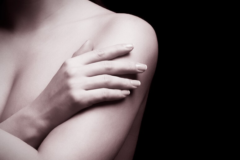 Le donne insoddisfatte del proprio seno fanno meno controlli - RIPRODUZIONE RISERVATA