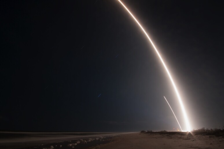 Il lancio del Falcon 9 da Cape Canaveral (fonte: SpaceX) - RIPRODUZIONE RISERVATA