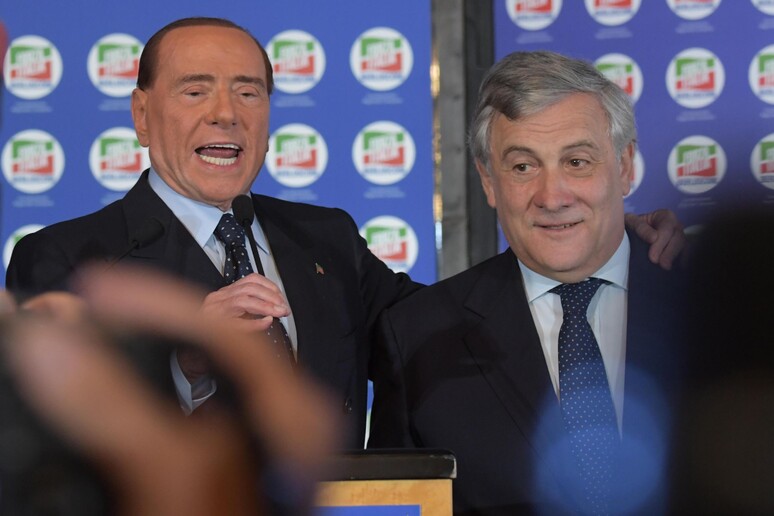 Silvio Berlusconi e Antonio Tajani in una foto d 'archivio - RIPRODUZIONE RISERVATA