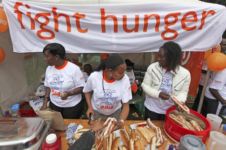 Papa, manca la volontà politica di sradicare la fame nel mondo © ANSA/EPA