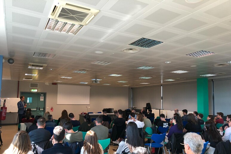 Amazon a Torino, cento studenti Politecnico pronti a sfida - RIPRODUZIONE RISERVATA