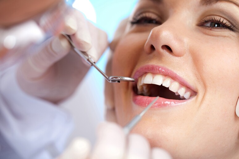 La terapia parodontale non chirurgica è sicura e utile per le donne in dolce attesa - RIPRODUZIONE RISERVATA