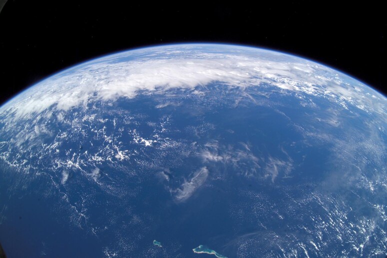 Gli oceani visti dalla Stazione Spaziale Internazionale (fonte: NASA) - RIPRODUZIONE RISERVATA