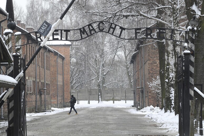 Il campo di Auschwitz © ANSA/AP