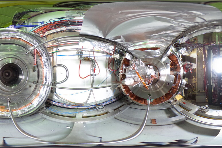 Una delle  'trappole ' per l 'antimateria realizzate al Cern (fonte: CERN) - RIPRODUZIONE RISERVATA