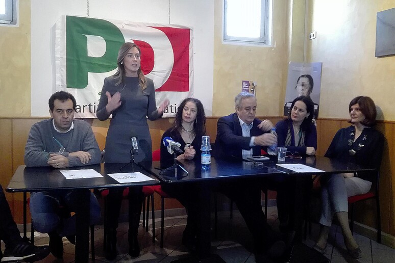 Boschi incontra militanti Pd a Bolzano - RIPRODUZIONE RISERVATA