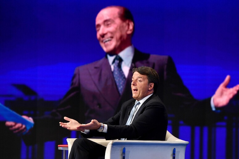 Matteo Renzi e Silvio Berlusconi (archivio) - RIPRODUZIONE RISERVATA