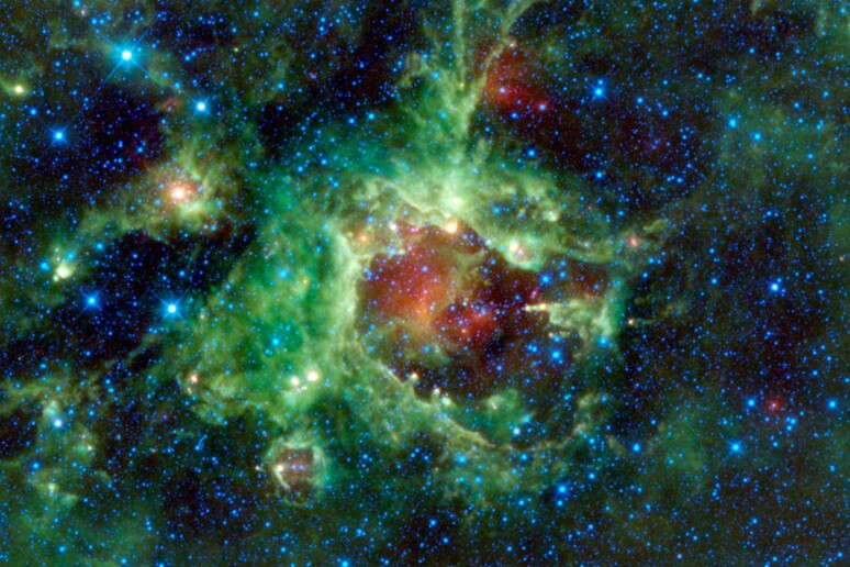 La nascita di una stella (NASA/JPL-Caltech/UCLA) - RIPRODUZIONE RISERVATA