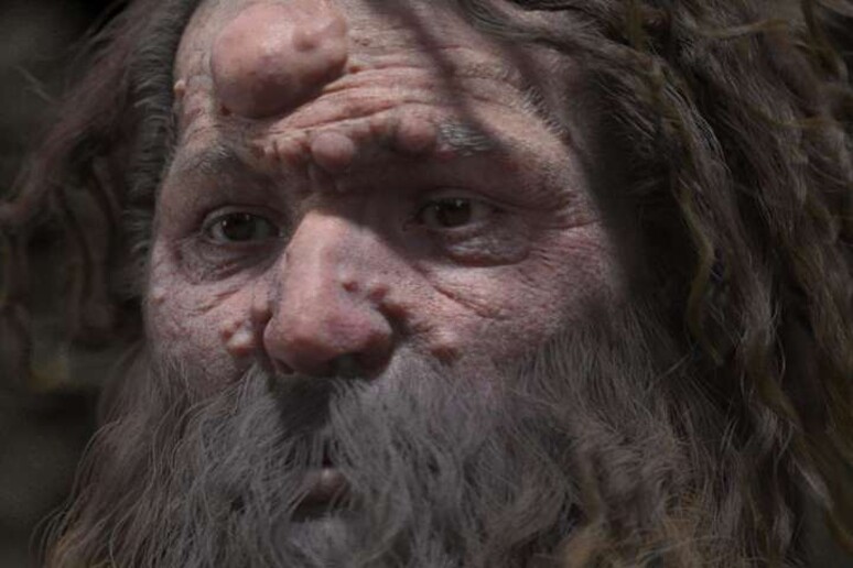 Ricostruzione del volto dell 'uomo Cro-Magnon-1, vissuto in Francia 28.000 anni fa (fonte: P. Charlier et al., The Lancet) - RIPRODUZIONE RISERVATA