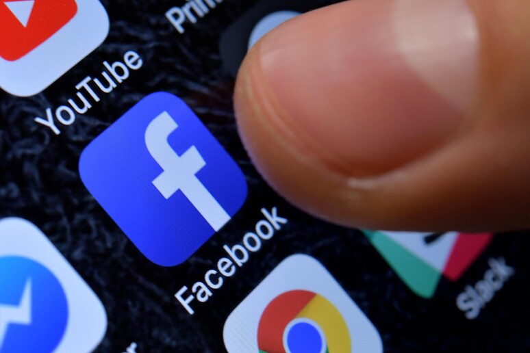 Facebook, stretta sugli  'under 13 ' - RIPRODUZIONE RISERVATA