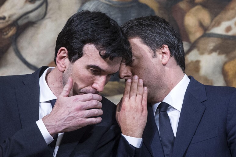 Maurizio Martina e Matteo Renzi in una foto d 'archivio - RIPRODUZIONE RISERVATA