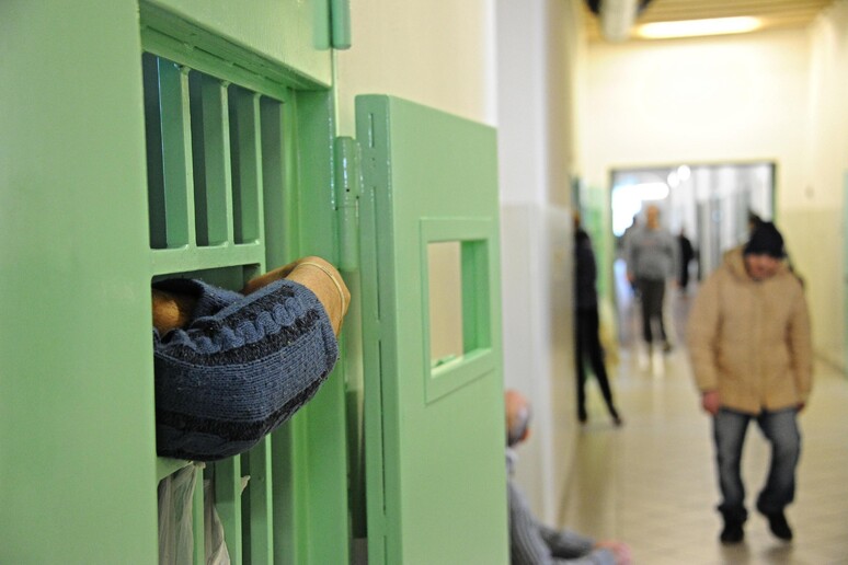 Detenuti in cella - RIPRODUZIONE RISERVATA