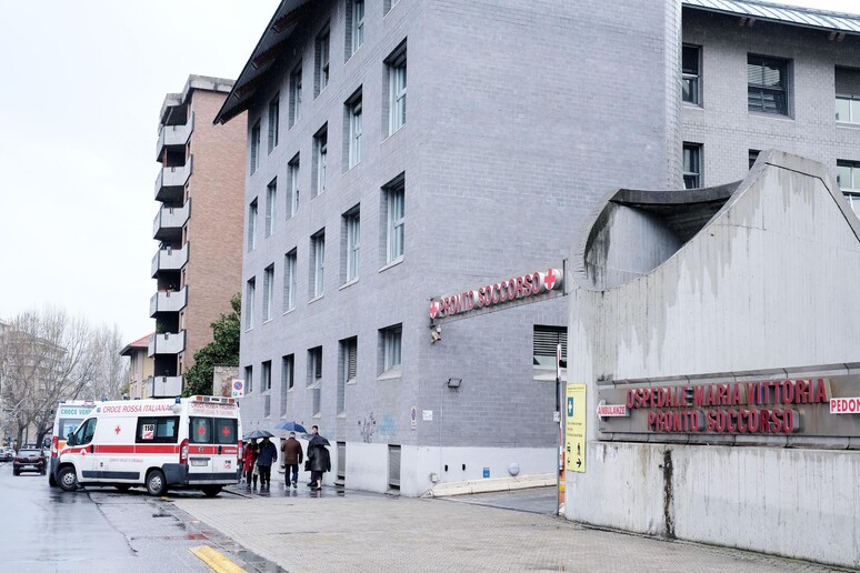 L 'esterno dell 'ospedale Maria Vittoria a Torino - RIPRODUZIONE RISERVATA