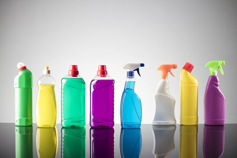 Detergenti per la pulizia della casa - RIPRODUZIONE RISERVATA